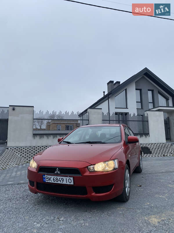 Седан Mitsubishi Lancer 2008 в Ровно