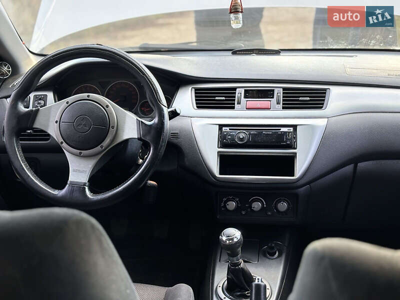 Седан Mitsubishi Lancer 2005 в Балті