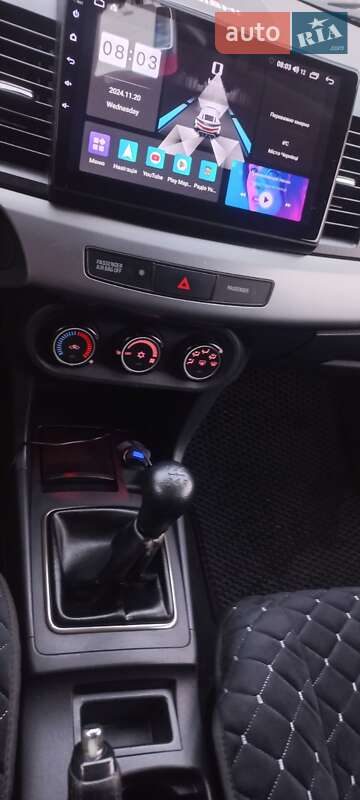 Седан Mitsubishi Lancer 2011 в Черновцах
