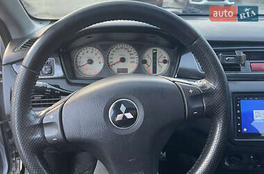 Седан Mitsubishi Lancer 2006 в Киеве