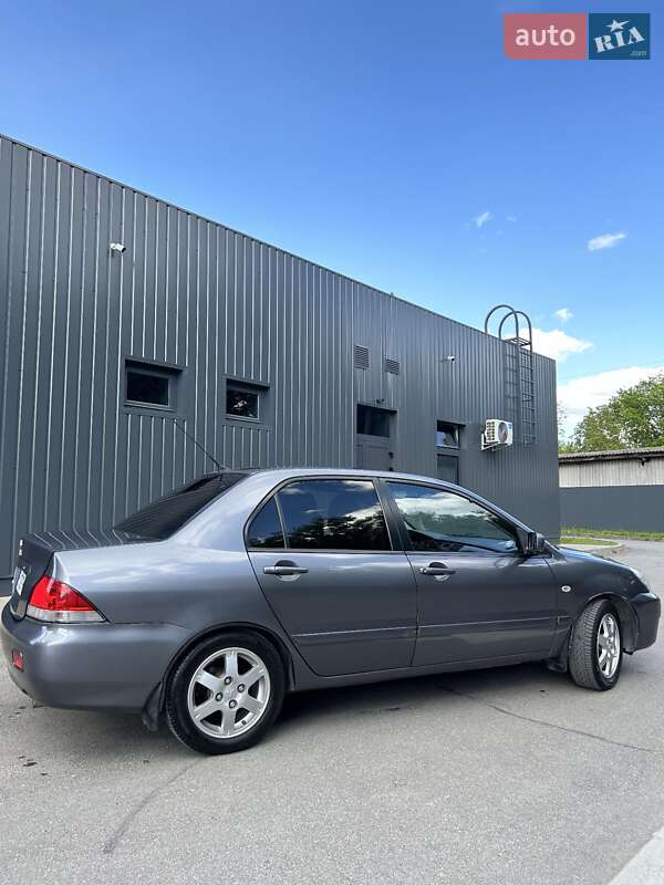 Седан Mitsubishi Lancer 2006 в Каменец-Подольском