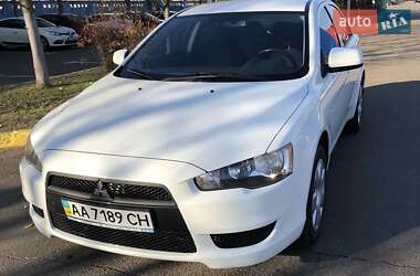 Седан Mitsubishi Lancer 2011 в Киеве