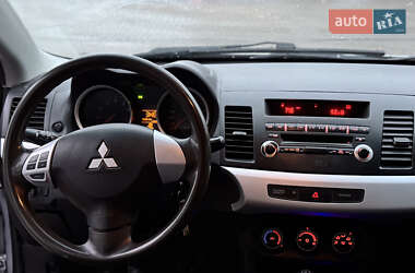 Седан Mitsubishi Lancer 2012 в Радивиліві