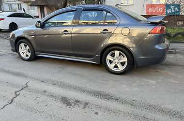 Седан Mitsubishi Lancer 2008 в Чернівцях