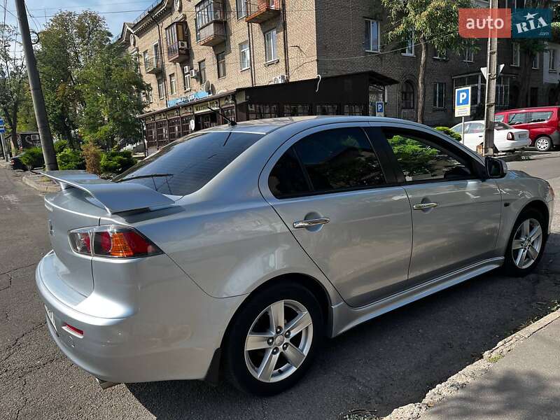 Седан Mitsubishi Lancer 2009 в Запоріжжі