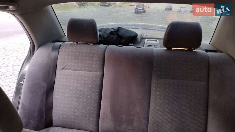 Седан Mitsubishi Lancer 2004 в Хмельницком