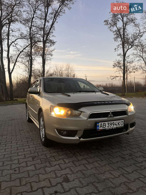 Седан Mitsubishi Lancer 2008 в Виннице