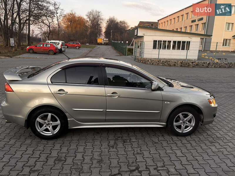 Седан Mitsubishi Lancer 2008 в Виннице