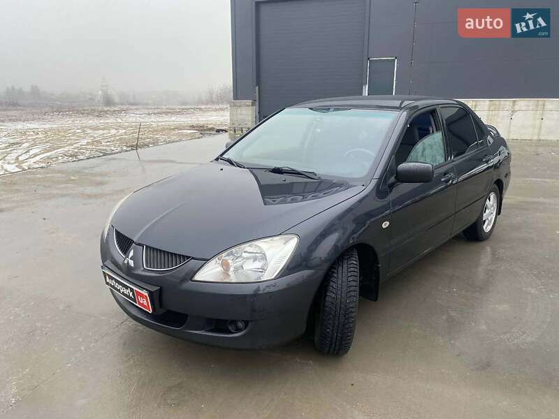 Седан Mitsubishi Lancer 2003 в Львові