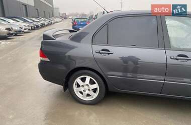 Седан Mitsubishi Lancer 2003 в Львові