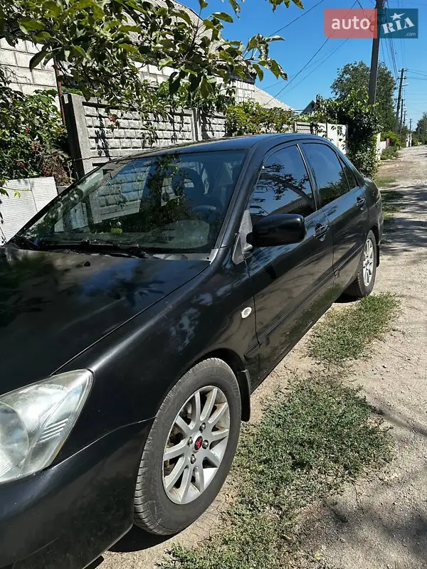 Mitsubishi Lancer