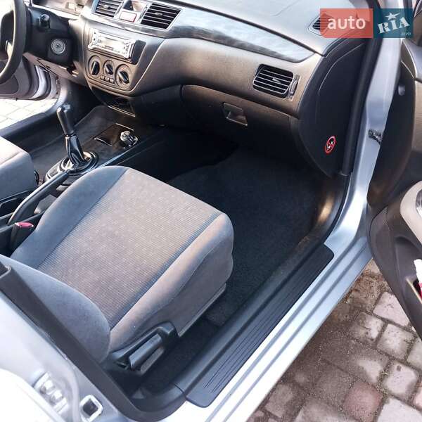 Універсал Mitsubishi Lancer 2004 в Лугинах