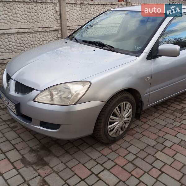 Универсал Mitsubishi Lancer 2004 в 