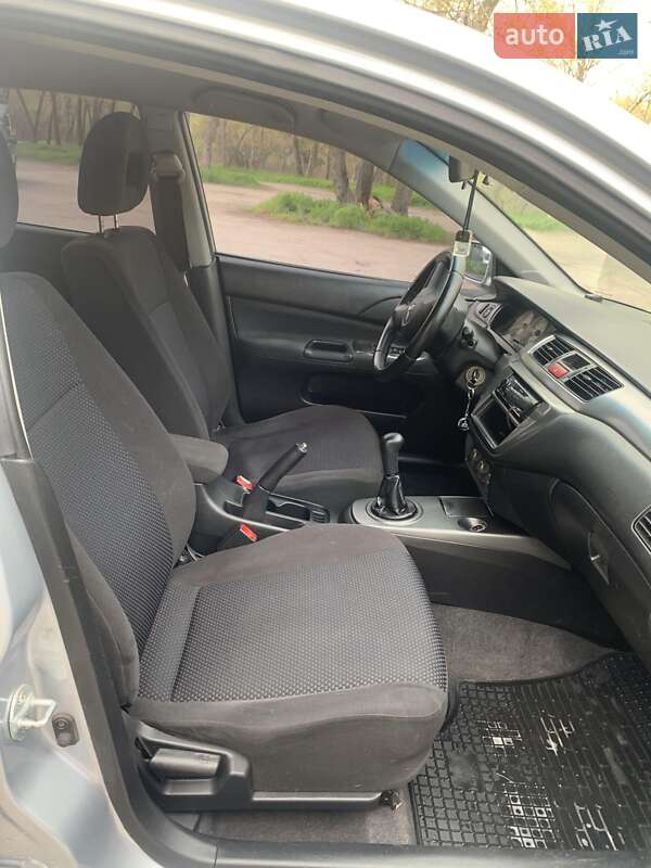 Седан Mitsubishi Lancer 2006 в Кременчуге