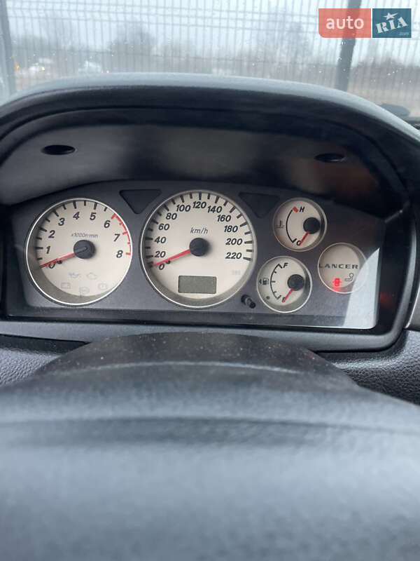 Седан Mitsubishi Lancer 2006 в Львове
