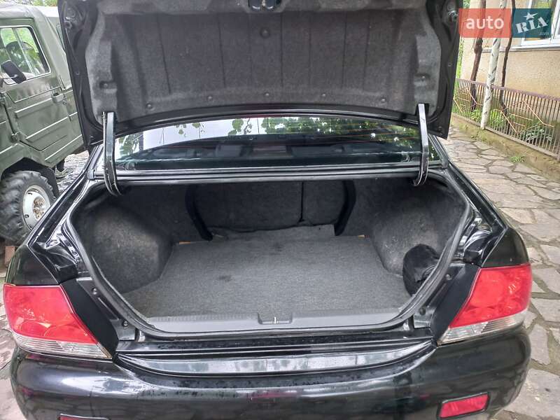 Седан Mitsubishi Lancer 2006 в Ужгороде