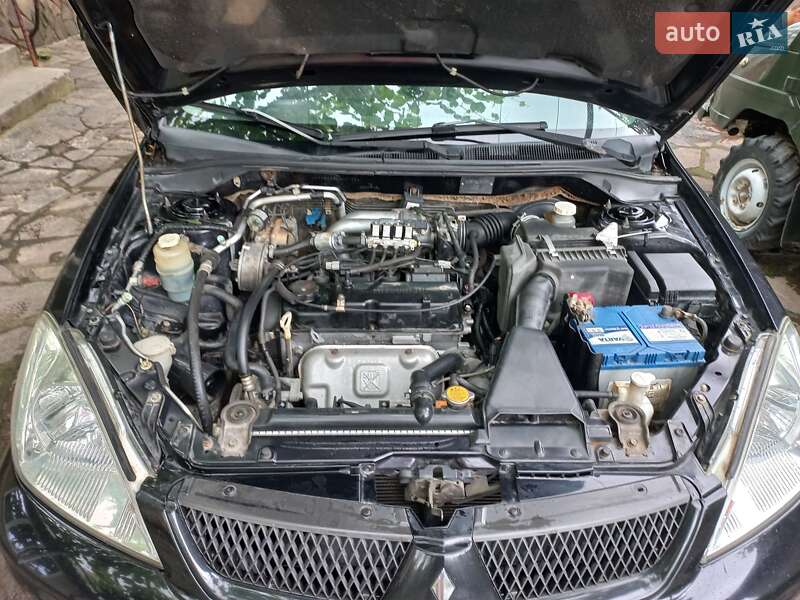 Седан Mitsubishi Lancer 2006 в Ужгороде