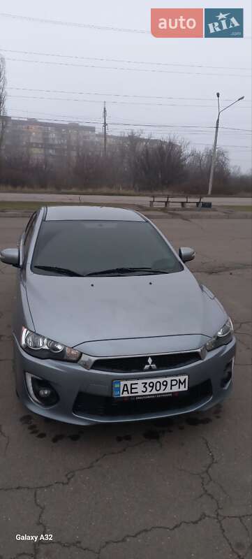Седан Mitsubishi Lancer 2016 в Кривом Роге
