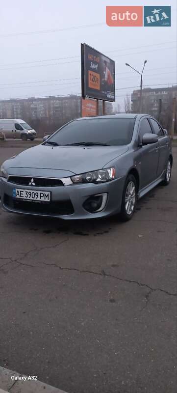 Седан Mitsubishi Lancer 2016 в Кривом Роге