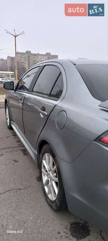 Седан Mitsubishi Lancer 2016 в Кривом Роге