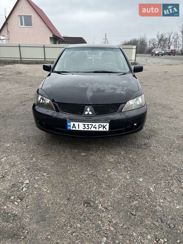 Седан Mitsubishi Lancer 2005 в Обухове
