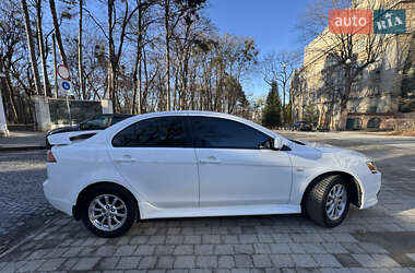 Седан Mitsubishi Lancer 2013 в Львове