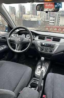 Седан Mitsubishi Lancer 2006 в Киеве