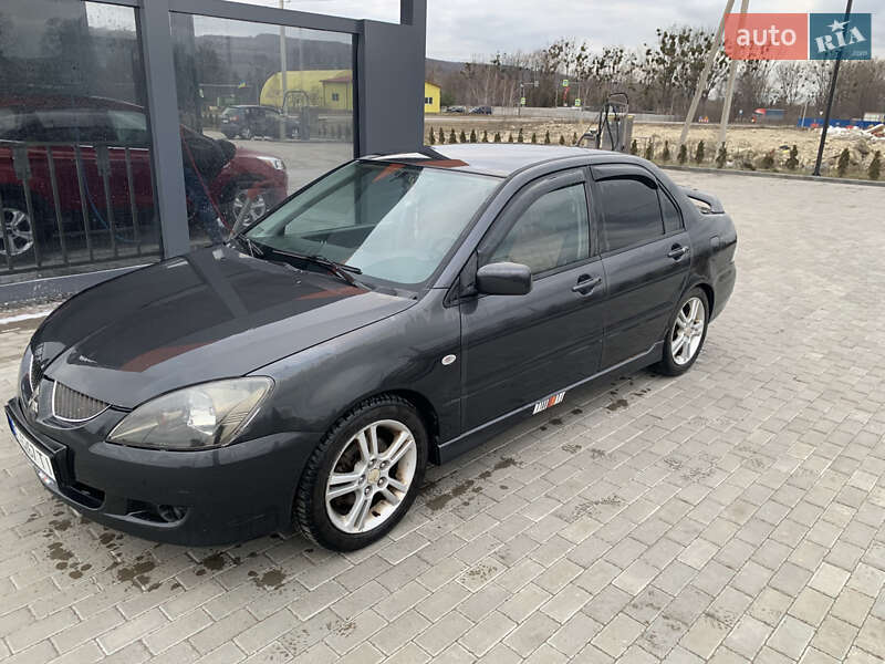 Седан Mitsubishi Lancer 2004 в Золочеве