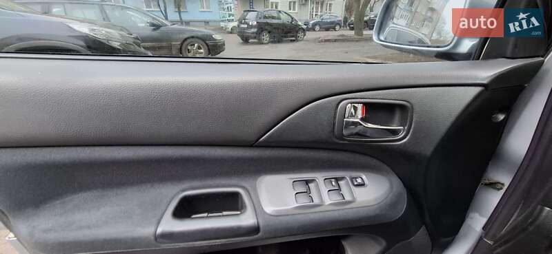 Универсал Mitsubishi Lancer 2004 в Конотопе