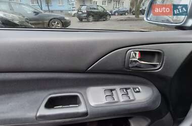 Универсал Mitsubishi Lancer 2004 в 