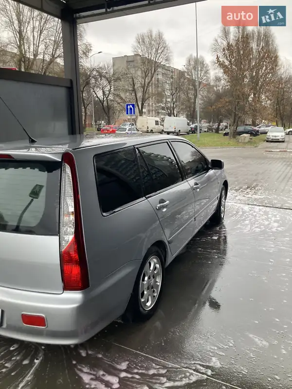 Mitsubishi Lancer