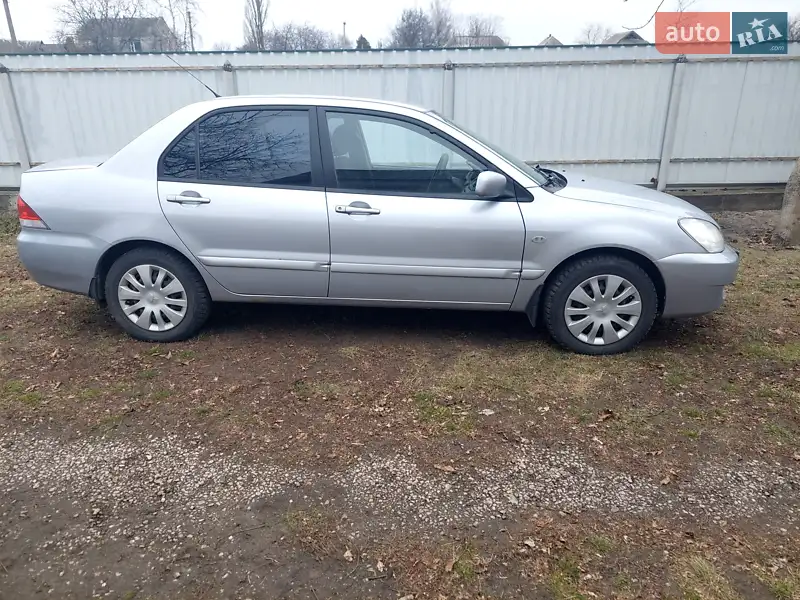 Mitsubishi Lancer