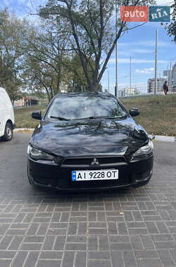 Седан Mitsubishi Lancer 2010 в Киеве