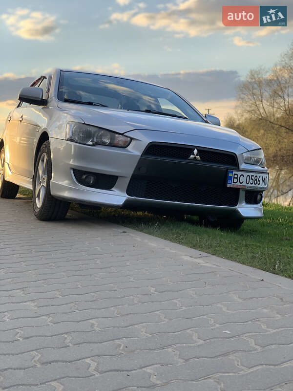 Седан Mitsubishi Lancer 2008 в Львове
