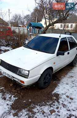 Седан Mitsubishi Lancer 1988 в Умани