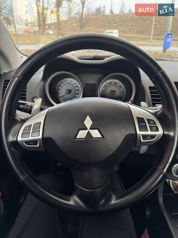 Седан Mitsubishi Lancer 2009 в Львові