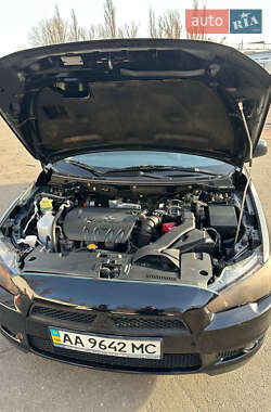 Седан Mitsubishi Lancer 2011 в 