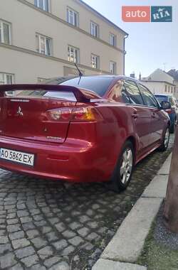 Седан Mitsubishi Lancer 2009 в Хусте