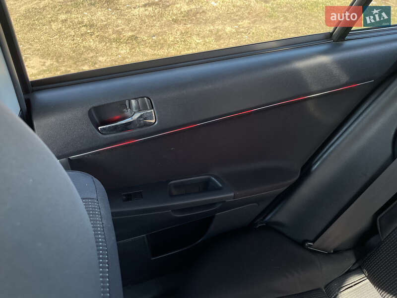 Хэтчбек Mitsubishi Lancer 2009 в Одессе