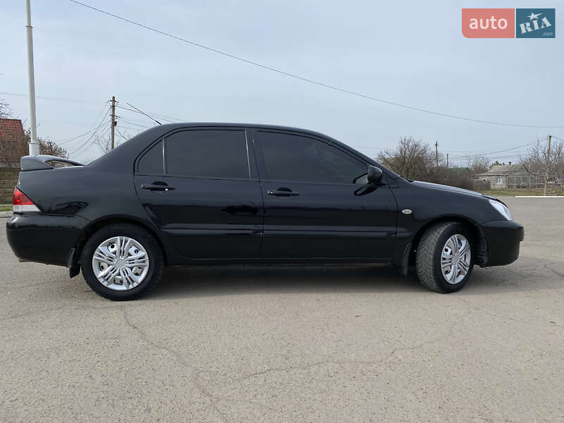 Седан Mitsubishi Lancer 2006 в Измаиле
