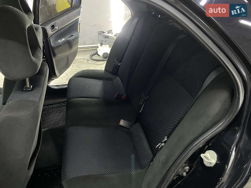 Седан Mitsubishi Lancer 2006 в Измаиле