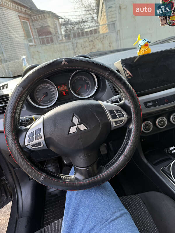 Седан Mitsubishi Lancer 2009 в Кривом Роге