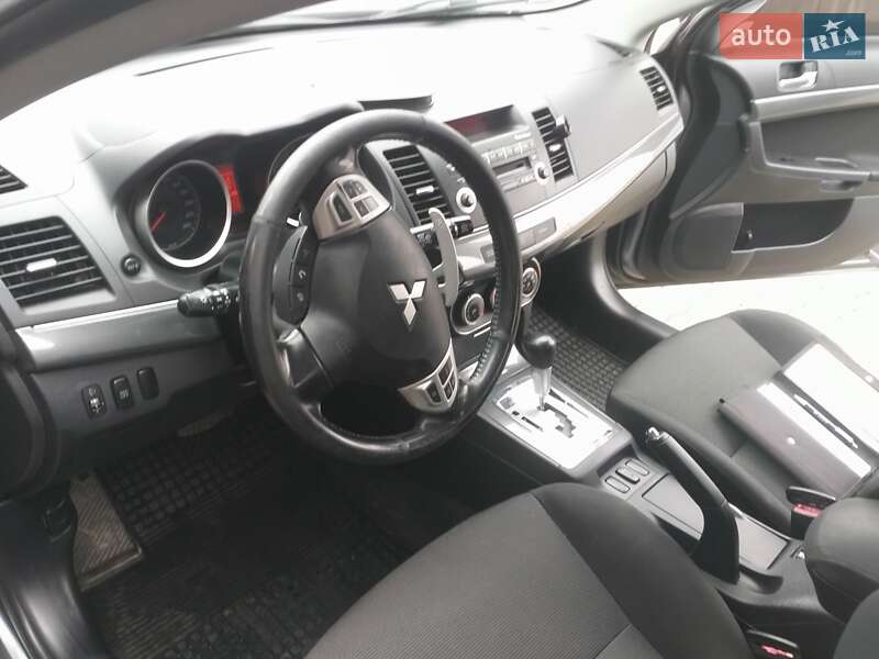 Хэтчбек Mitsubishi Lancer 2008 в Испасе