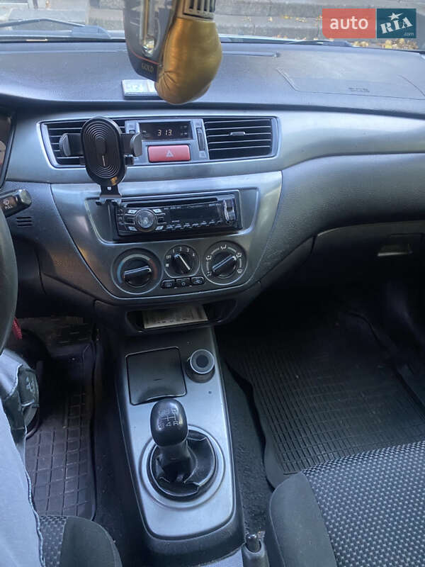 Седан Mitsubishi Lancer 2008 в Киеве