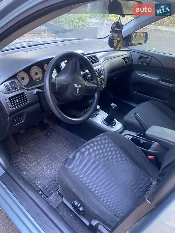 Седан Mitsubishi Lancer 2008 в Киеве
