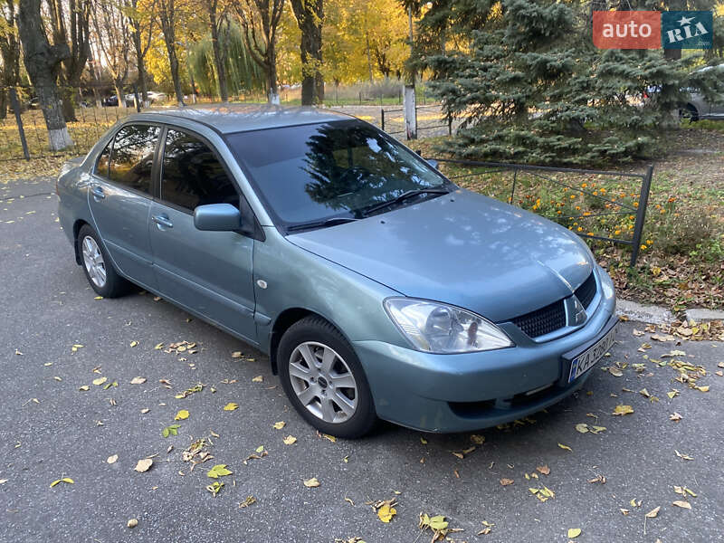 Седан Mitsubishi Lancer 2008 в Киеве