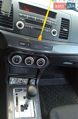 Хетчбек Mitsubishi Lancer 2009 в 