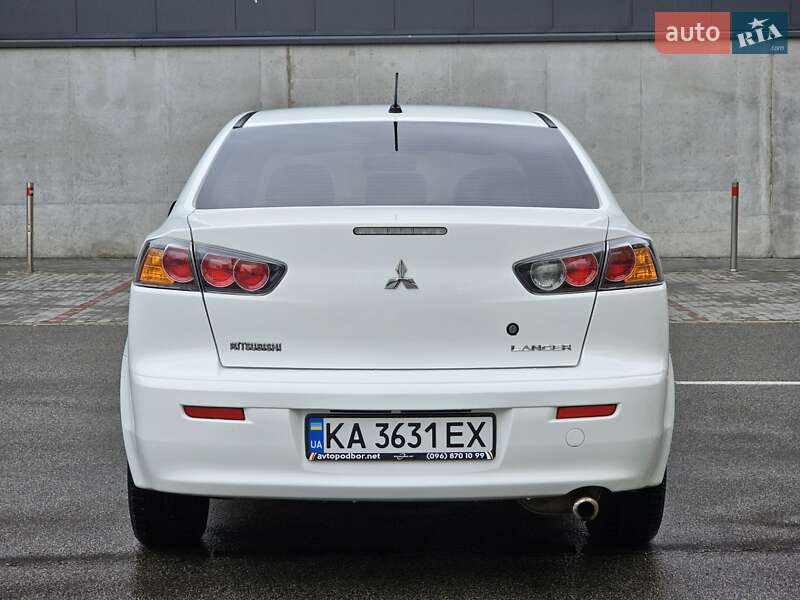 Седан Mitsubishi Lancer 2012 в Києві