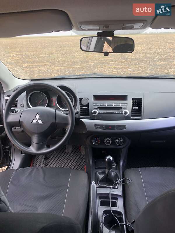 Седан Mitsubishi Lancer 2010 в Казанці