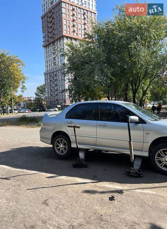 Седан Mitsubishi Lancer 2004 в Днепре фото 17 Седан Mitsubishi Lancer 2004 в Днепре
